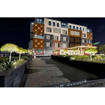 Hotel Shivay President Udždžain Exteriér fotografie